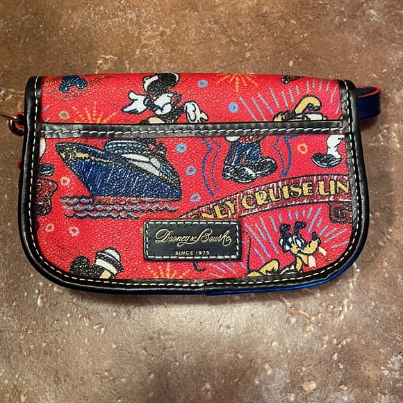 NWOT Disney Cruiseline Dinner and Bourke wristlet - Picture 4 of 5